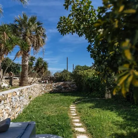 Cozy 2-bedroom House In Tinos Ayios Sostis